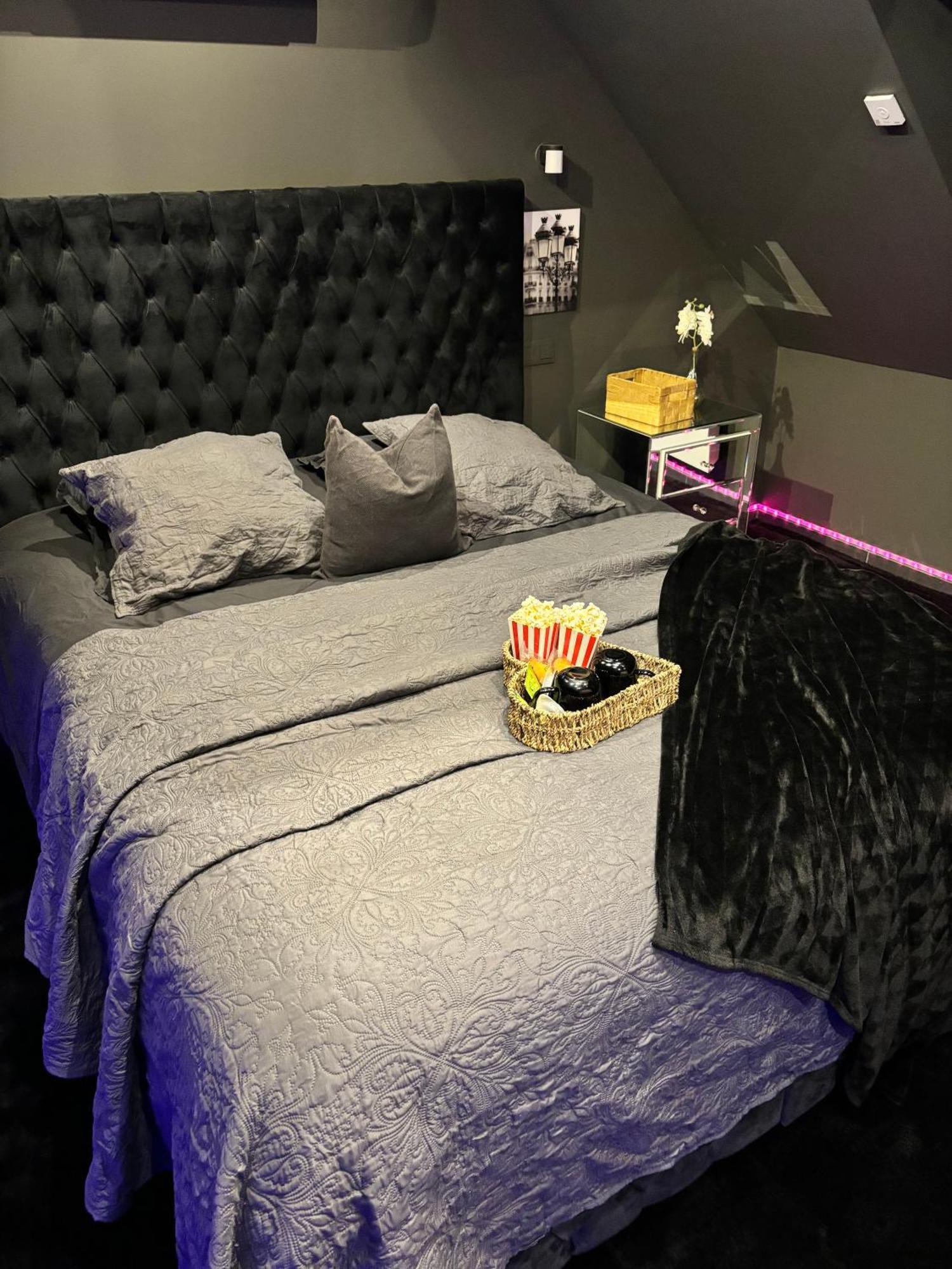 Magnifique Duplex Avec Jaccuzi, Sauna Et Cinema Room Privatif Fontenoy  エクステリア 写真